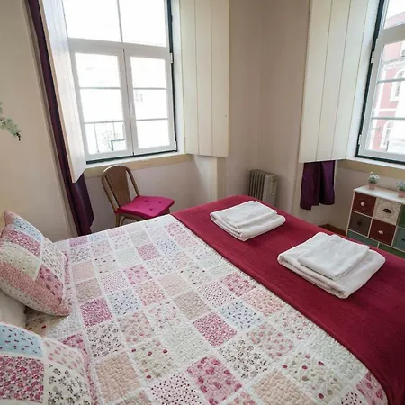 Apartman Feels Like Condessa Central Flat Ii *